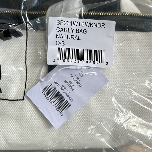 Walter Baker‎ NEW Carly Day Tripper weekend large Tote Bag black/white - Picture 5 of 6